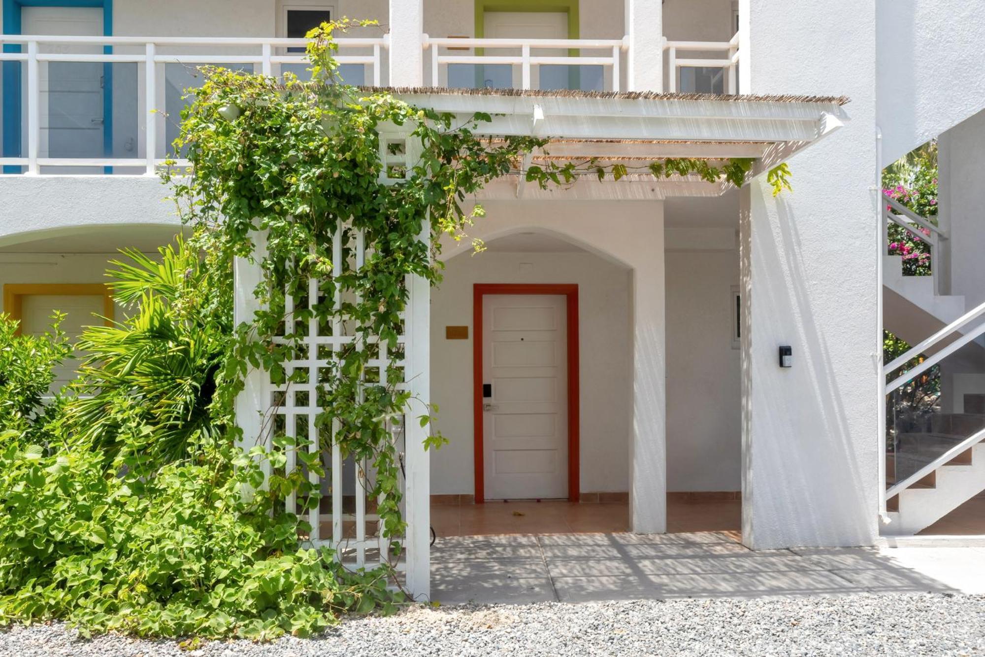 Maho Beach House - Luxe 1 Bedroom - Ocean Hideaway Bagian luar foto