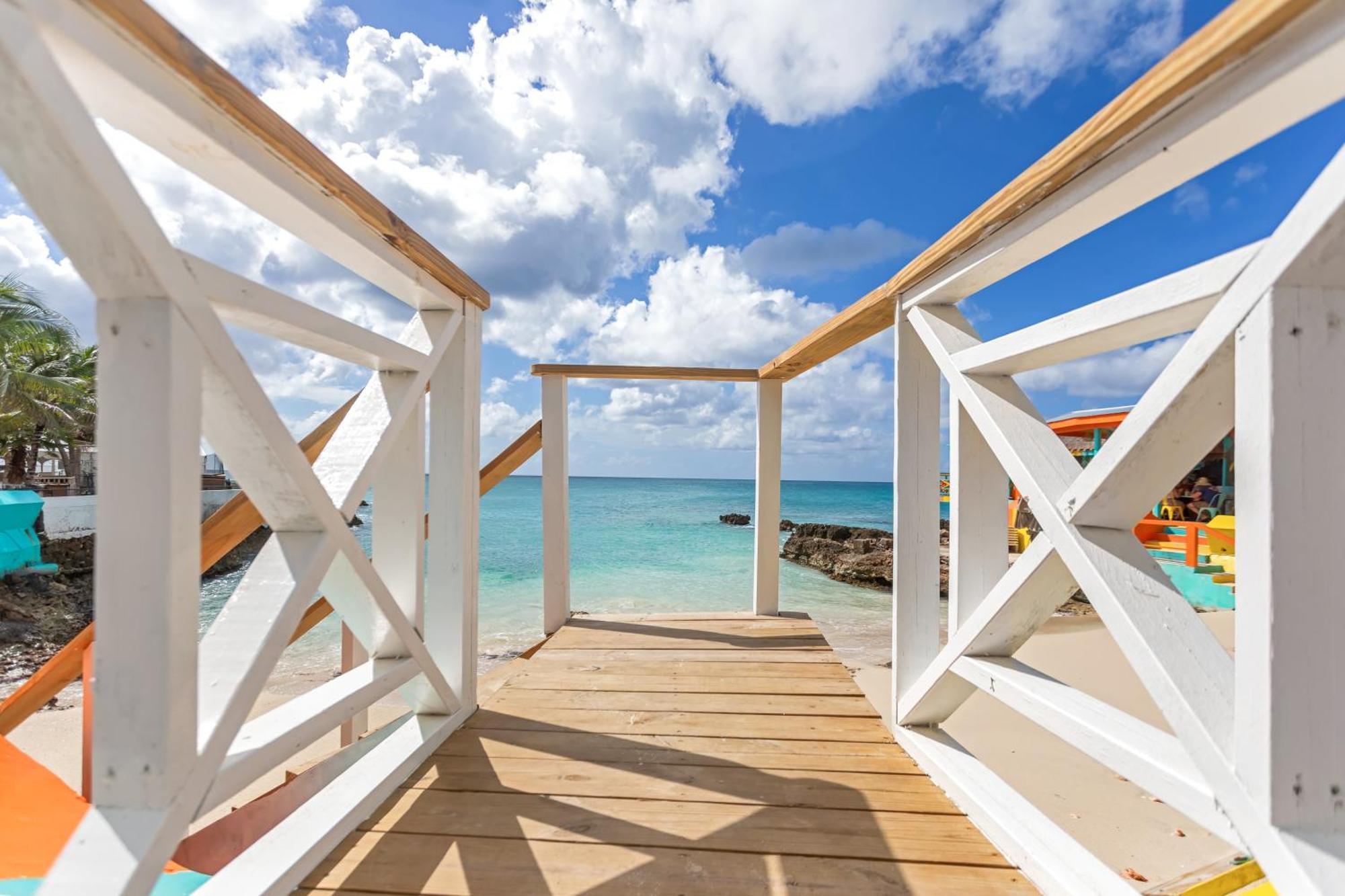 Maho Beach House - Luxe 1 Bedroom - Ocean Hideaway Bagian luar foto